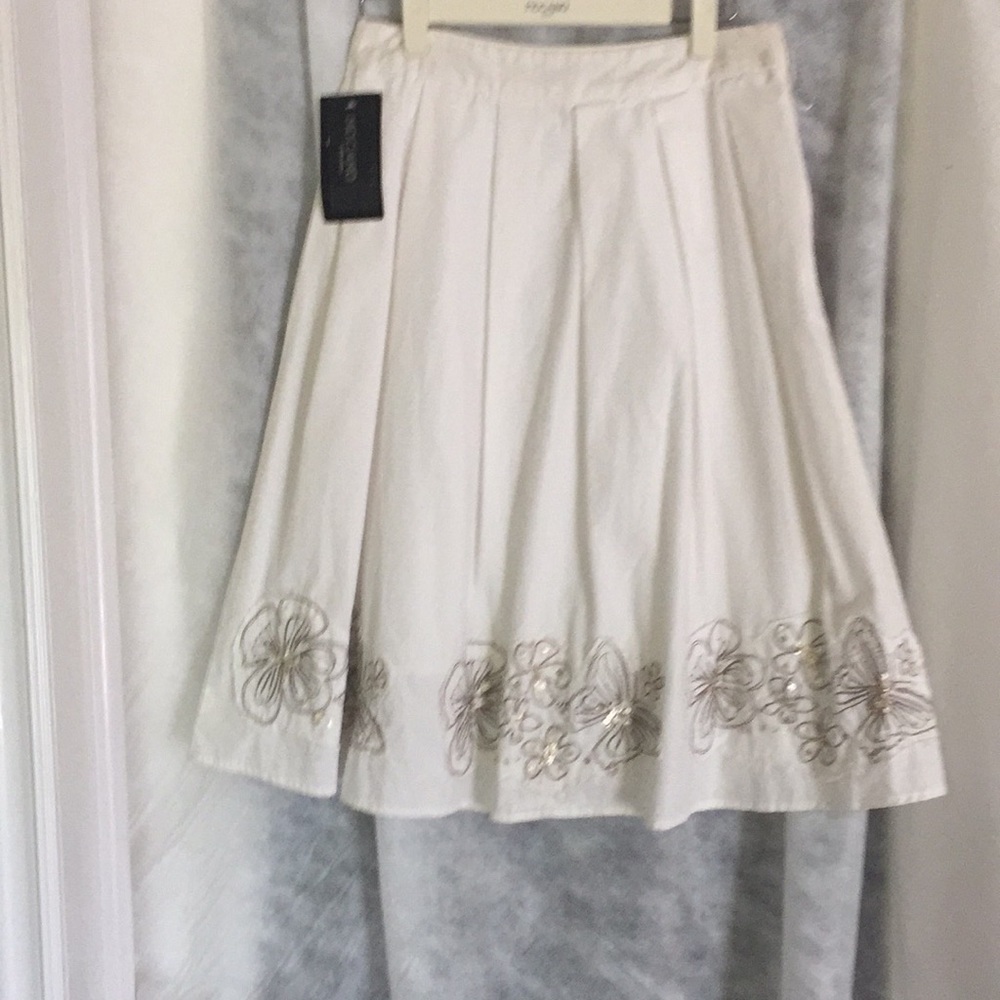 ⭐️HOST PICK⭐️NWT White cotton flared summer skirt - Picture 3 of 6